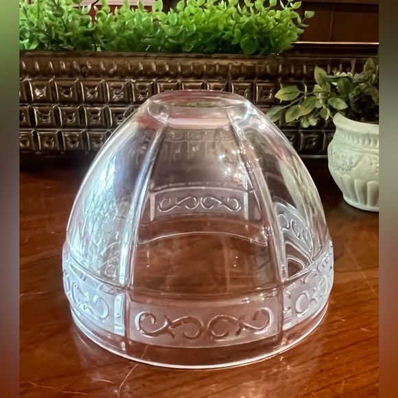 Waterford Marquis Arabesque 7”Crystal Fruit Bowl with frosted scrolled border - Picture 9 of 11